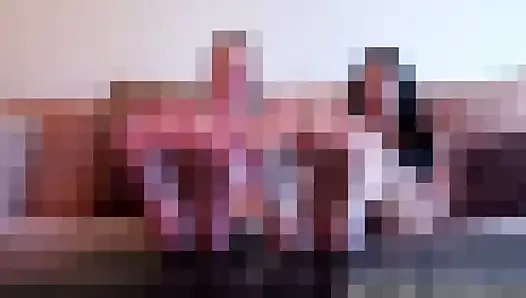 Her zaman çıplak ayaklarıma nasıl baktığını fark ediyorum