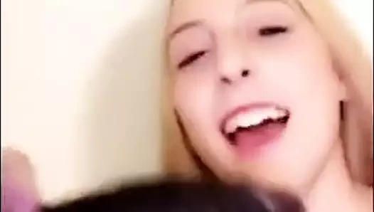 beyaz kardeş alır iki