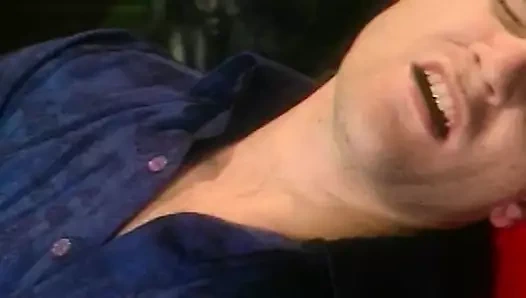 Aşk ve kurşunlar yoğun bir bağ içinde