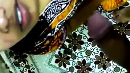 Hint tatlı yenge oral seks