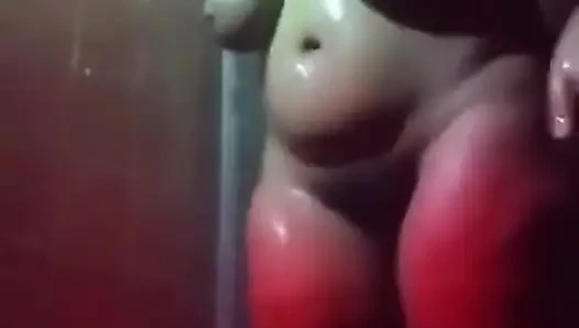 Kendi duşum olarak şelaleye sahip olmak için neredeyse her şeyi yaparım