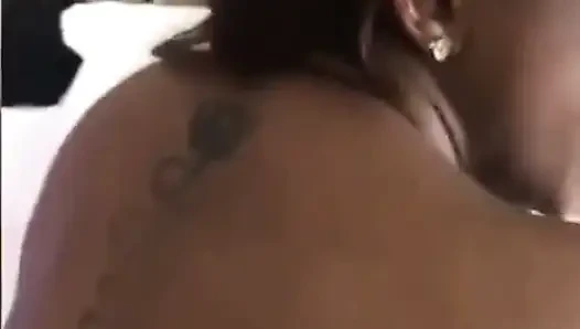 3 büyük Brezilyalı bundas derlemesi Sarah Rosa, Veronica Lins, Rebecca Santos