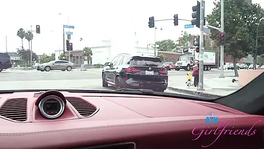 Willow ile eğlenceli bir gün: ağda müzesi ve araba yolculuğu, sonra şehvetli masaj