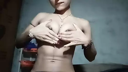 Ateşli dans desi kız üniversite öğrencisi sevimli göğüsler dans gösterisi seksi dans