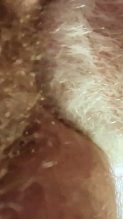 Daddy feasting on a beautiful hairy hole | Klip 1