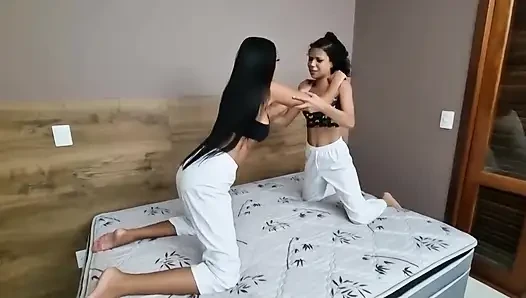 Judoka ile dövüş - Izabella Paes ve Nataly