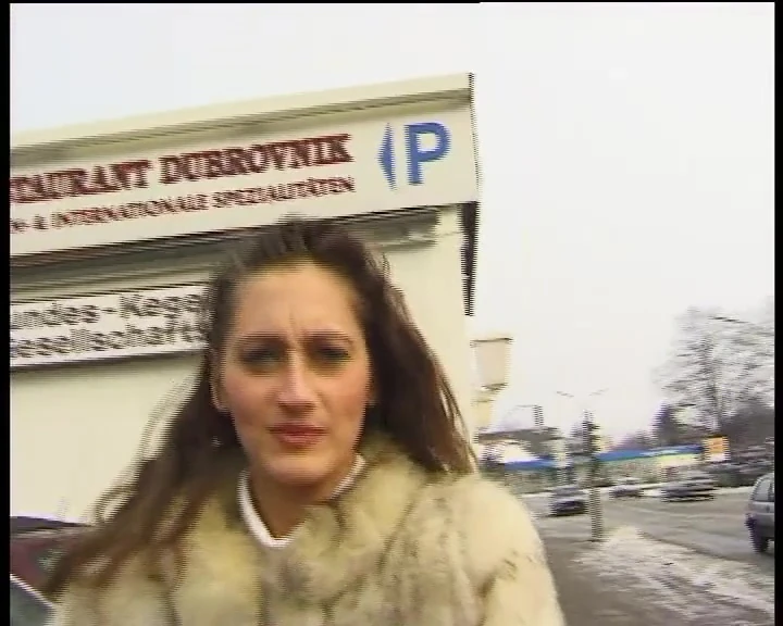 मेरी गेंदें मेरी बोरी से बाहर कूदना चाहती हैं, इतना मैं उन्हें चोदना चाहता हूं