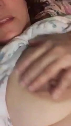 Bbw eski gösterme göt ve yalama göğüsler