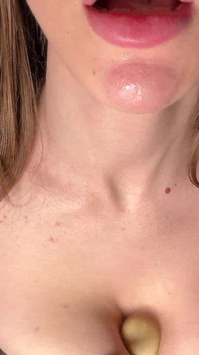 Ev yapımı 31 talimatı asmr ateşli orta yaşlı seksi sürtük büyük yarak emiyor, oturuyor, inliyor -ateşli orta yaşlı seksi kadın dominatrix'ten dildoyla meme sikişi | Klip 1