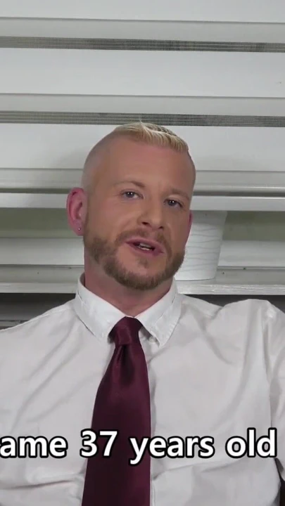 Frankfurtlu bankacı Patrick'in korunmasız porno oyuncu seçmeleri | Klip 1