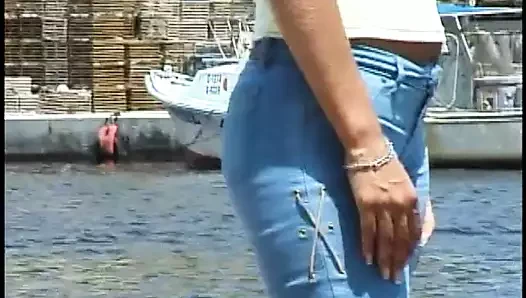 Sarışın milf gets ona sikme delik delinmiş