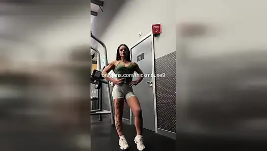 Genç kız insta canlı amcığını gösteriyor