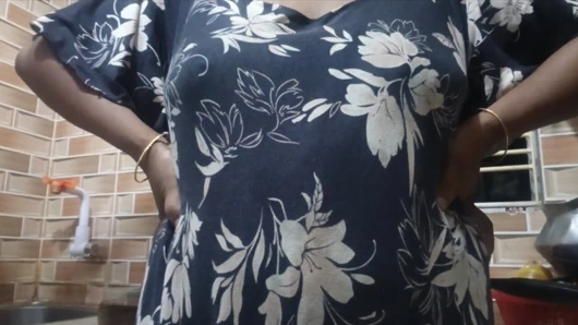 Desi girl khala mace dhora talking story