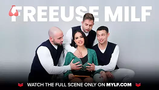 Mylf - retro egzersiz kıyafetleri içindeki süper ateşli orta yaşlı seksi kadın egzersizden sonra amını derine sokuyor