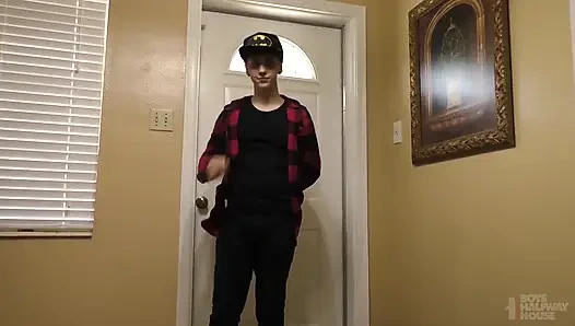 Pürüzsüz iri güzel kadın orta yaşlı seksi ev kurallarını çiğnedi diye aşağılayıcı sikişe katlanıyor