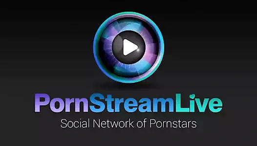 Mandy parlak gözlüklü büyük bir yüz alıyor