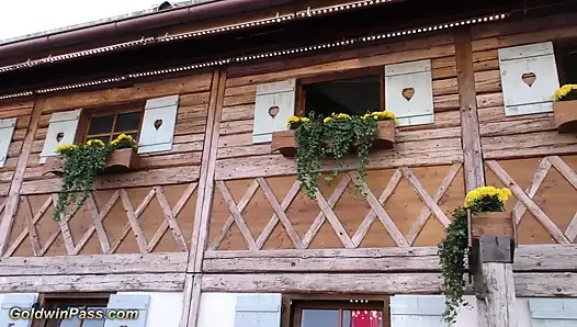 Sert Alman lederhosen partisi