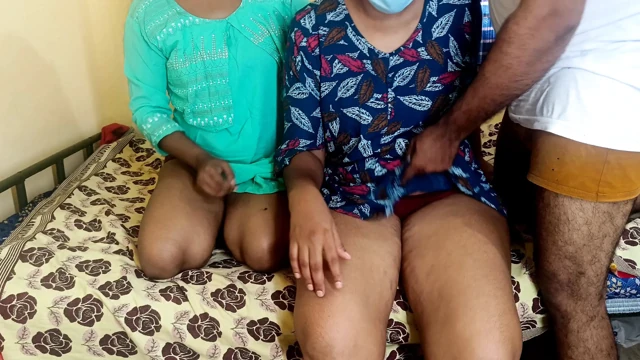 Evli üvey kız kardeşler ateşli göğüsler