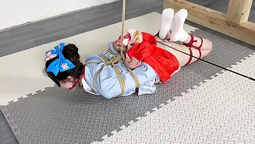 Güneşli bir günde kimono giymenin doruk versiyonu