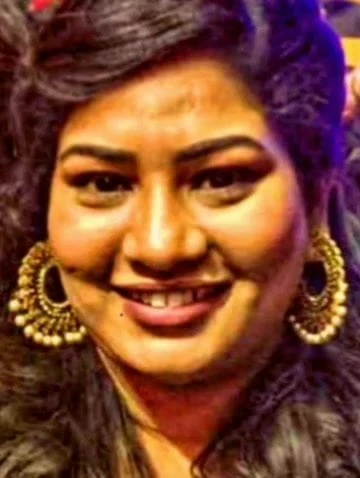 Makapa anand karısı suzanna