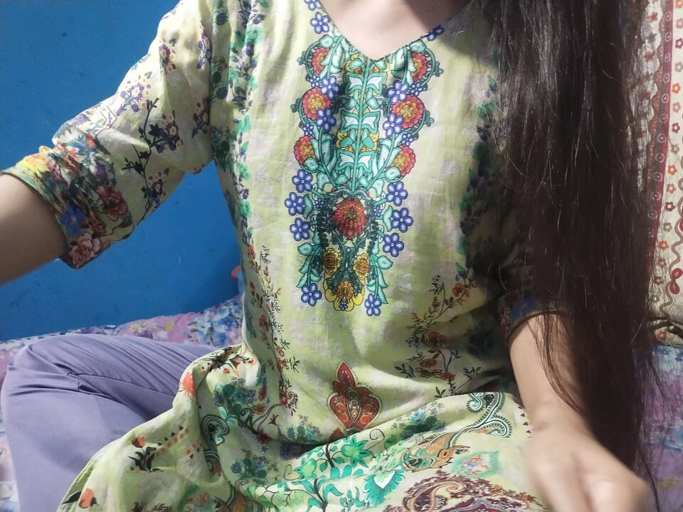 Indian Desi unmarried hot couple virgin girl tight pussy first time fucked with boyfriend Desi Indian xxx video 🍆