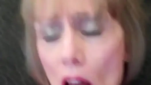 Melanie'nin yasak üvey oğlu eğlencesi