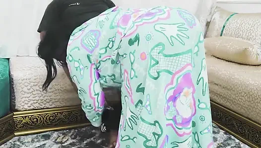 Yeni bir Mısırlı seks videosunda çok tombul, ateşli bir sürtük. Yukarı Mısırlı bir adam Basant'ı büyük götünden sikiyor.