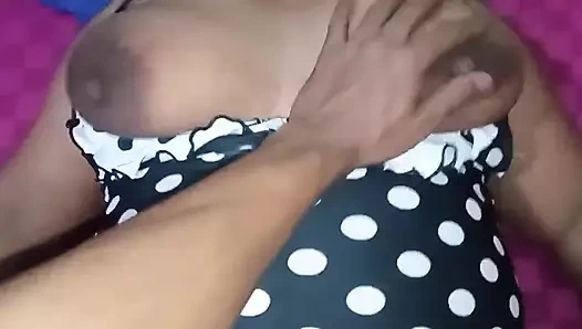 Kayınvalidemin tombul iç çamaşırında ve vücudunda azgınım