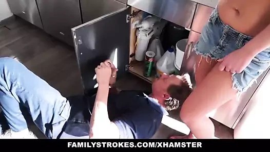 Vuruş - sıcak yeğeni amcalarının büyük çükünü istemiyor