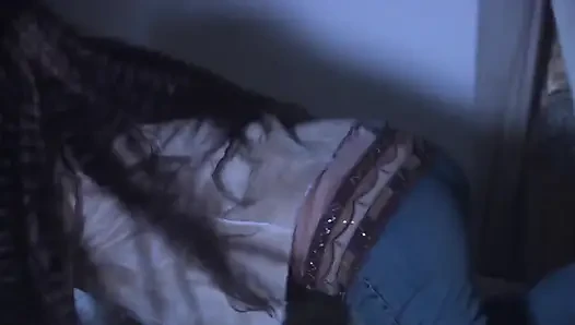 Üvey anne her zaman azgındır, bu yüzden asla yalnız bir gece geçirmeyecek