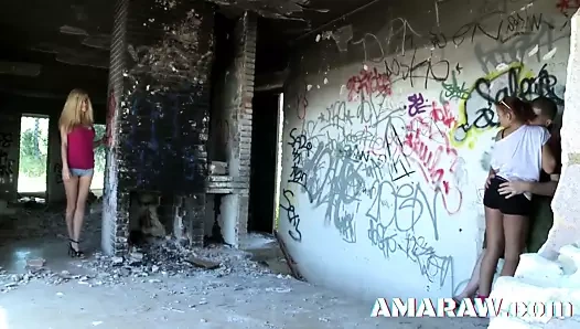 Yüz olarak sarışın eli tetona olduğunu becerdin tarafından bir şişman züppe