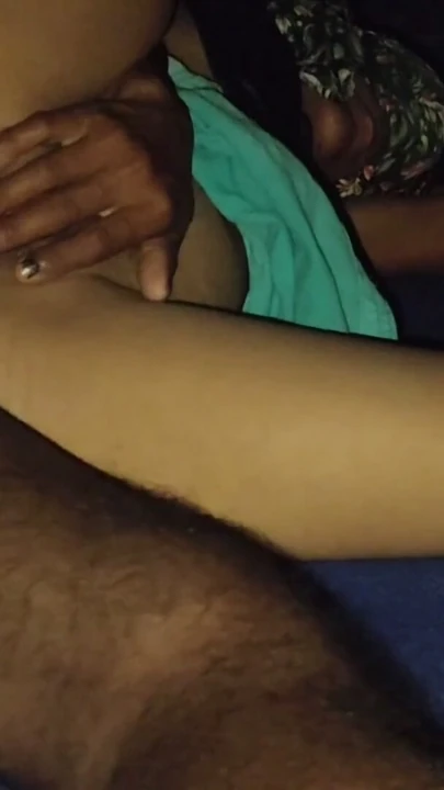 Hintli bhabhi bana çok güzel xxxxx yapıyor ve sevimli | Klip 2