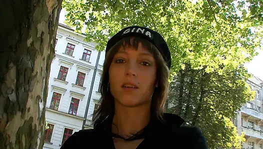 Seksi yabancı çift sikişiyor orta yaşlı seksi kadın ve büyük yarakla sikişiyor ve boşalma filmi