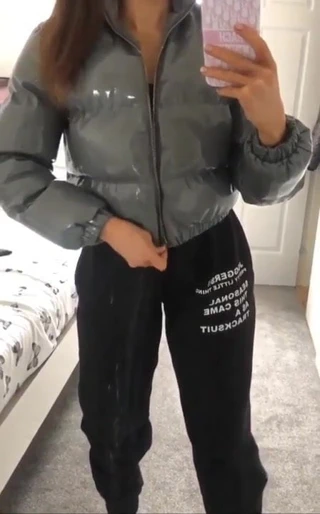 Parlak gri şişme mont