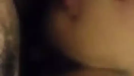 Ev arkadaşları yan odada uyanıkken geceleri sevişmek