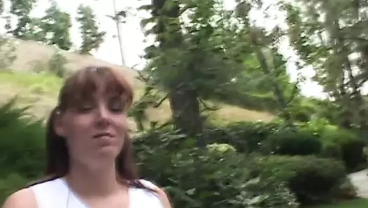 Adam ıslık takan şişman amigo antrenörü sürüyor