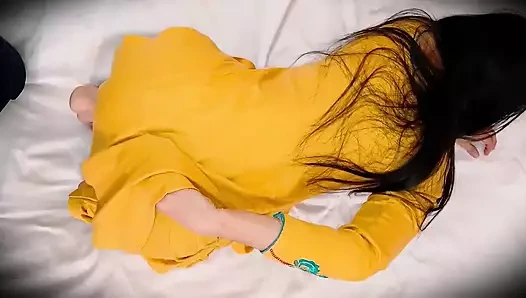 Dul üvey anne sikiliyor