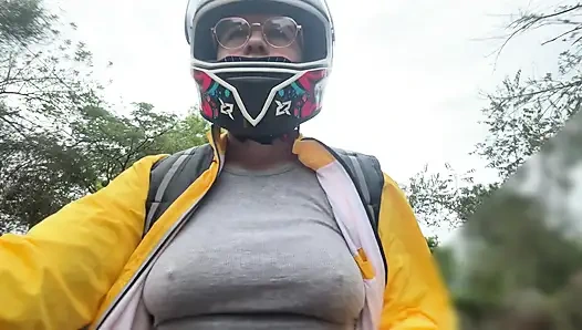 Delivering home for DIDI customer without a bra