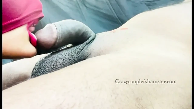 Amatör aşıklar gece havalarında yakın çekim oral seks