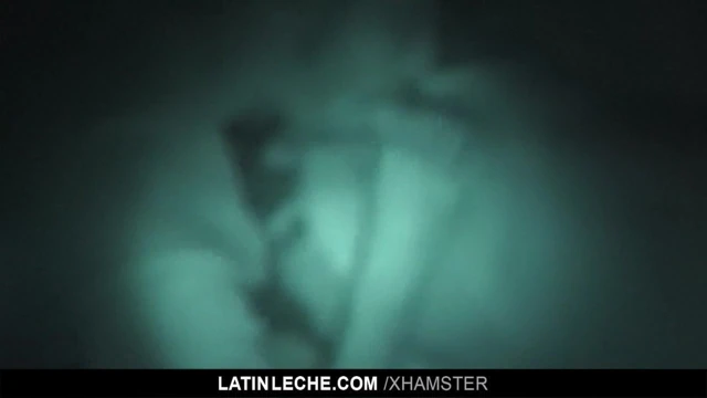 Latinleche - düz adam gece görüşünde sikimi emiyor