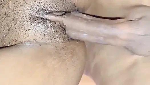 Komşu kızı domaltarak sikiyor