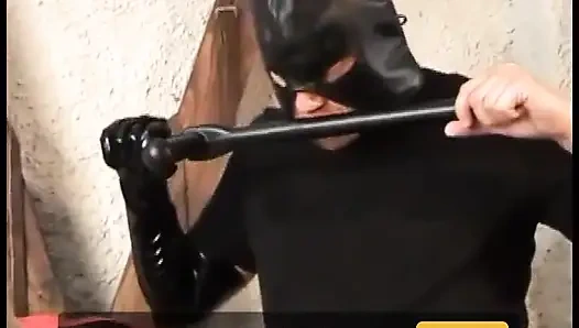 Büyük büyük yarakla çılgın fetiş seks sahnesi