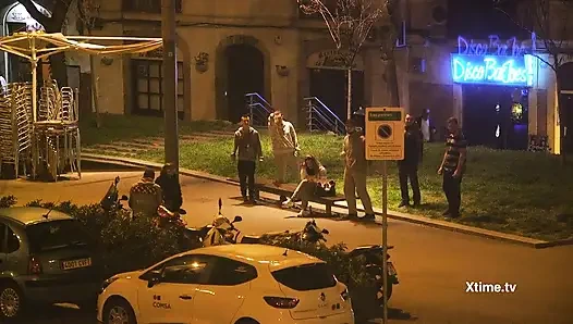 Betty Fox Andrea Dipre'ye iyi bir sakso çekiyor