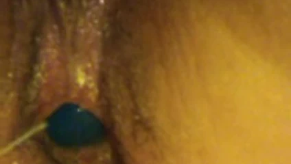 kıçından şişe ve aşk topları