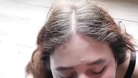 Ağzımı tıka, dokunuşların için beni yalvart.