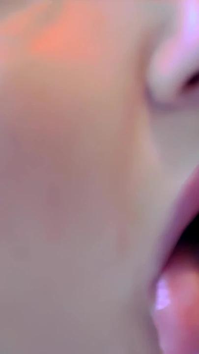 Sophia Smith ile sert emiyor