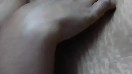 Köylü kızın memeleri kocasını emiyor