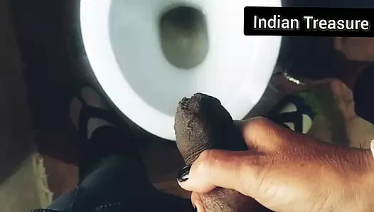 Evli kadın yatak odasında sikiliyor.