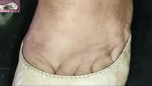 Ayakkabılarına Boşalma 3