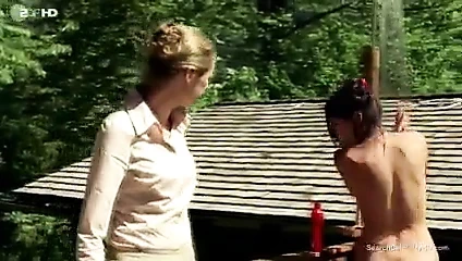 Anneke schwabe çıplak - en iyi ailede